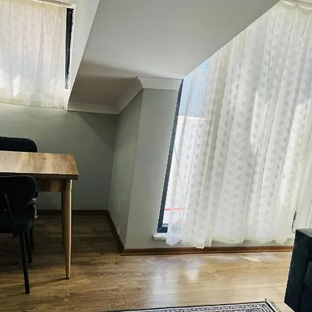 Taksimde Asansorlu Sirin, Luks, Merkezi